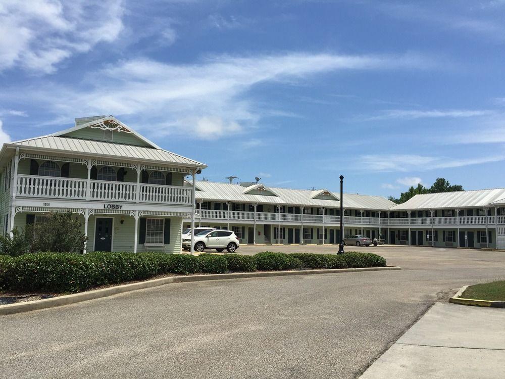 Super 8 By Wyndham Bay St. Louis Motel Exterior foto